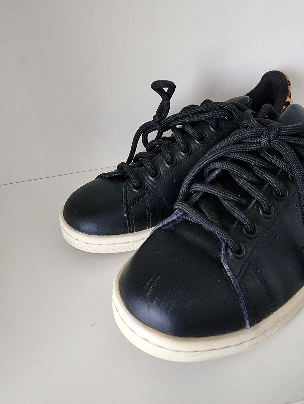 Rare Adidas Stan Smith Black Leopard Print Sneakers Mismatched Size Pair - Picture 6 of 13